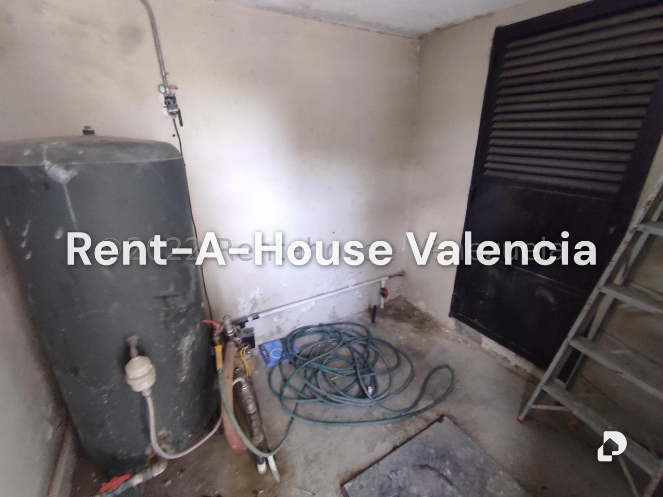 Commercial space in Parque Valencia, Valencia – 173