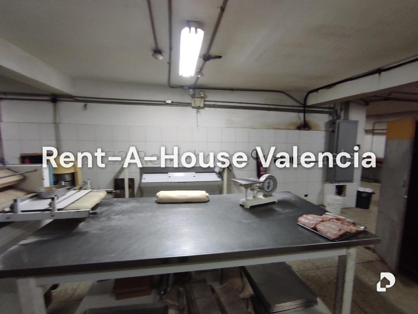 Commercial space in Parque Valencia, Valencia – 68