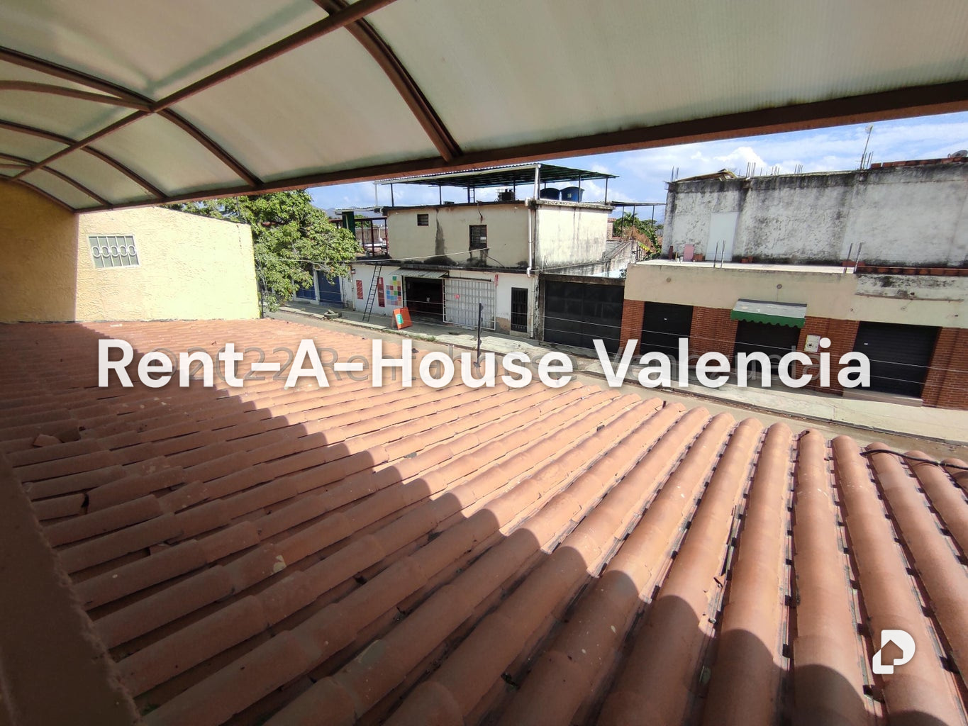 Commercial space in Parque Valencia, Valencia – 150