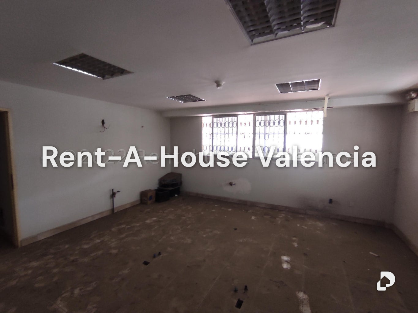 Commercial space in Parque Valencia, Valencia – 128
