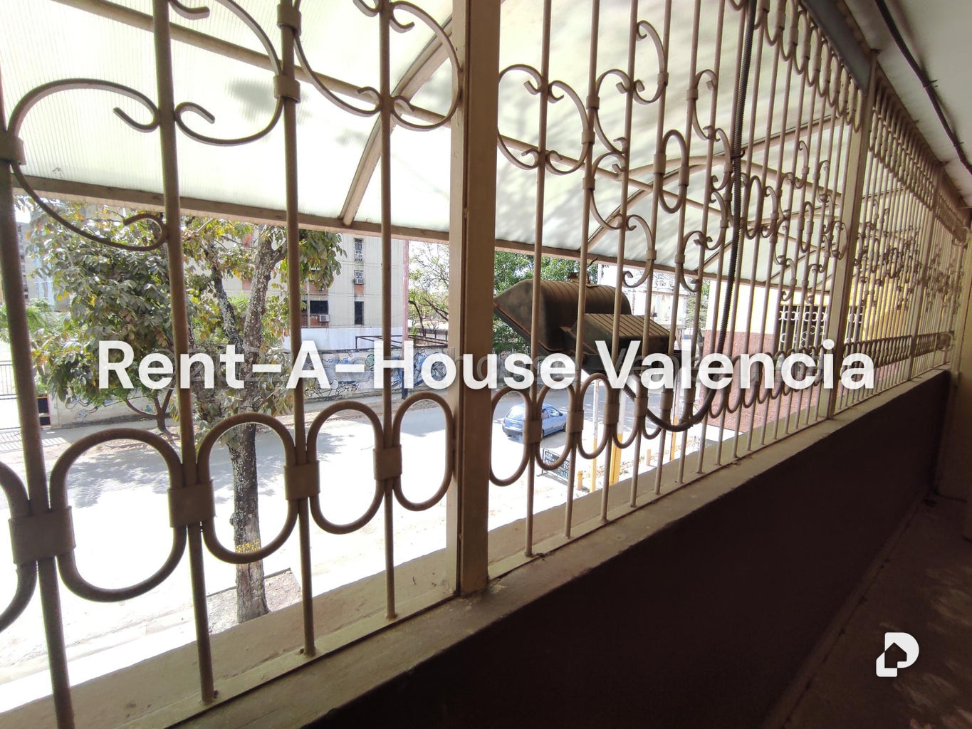 Commercial space in Parque Valencia, Valencia – 131