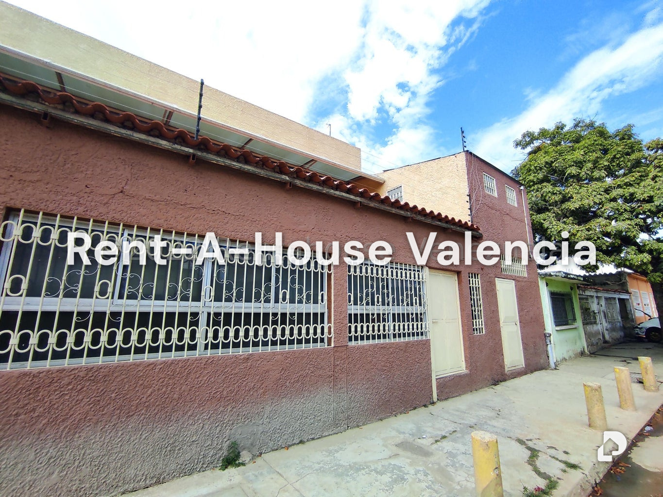 Commercial space in Parque Valencia, Valencia – 200