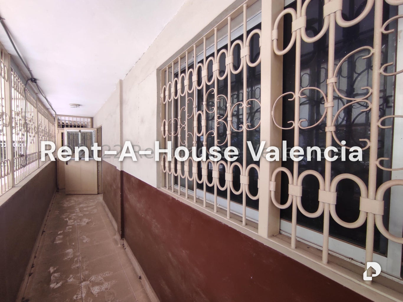 Commercial space in Parque Valencia, Valencia – 135