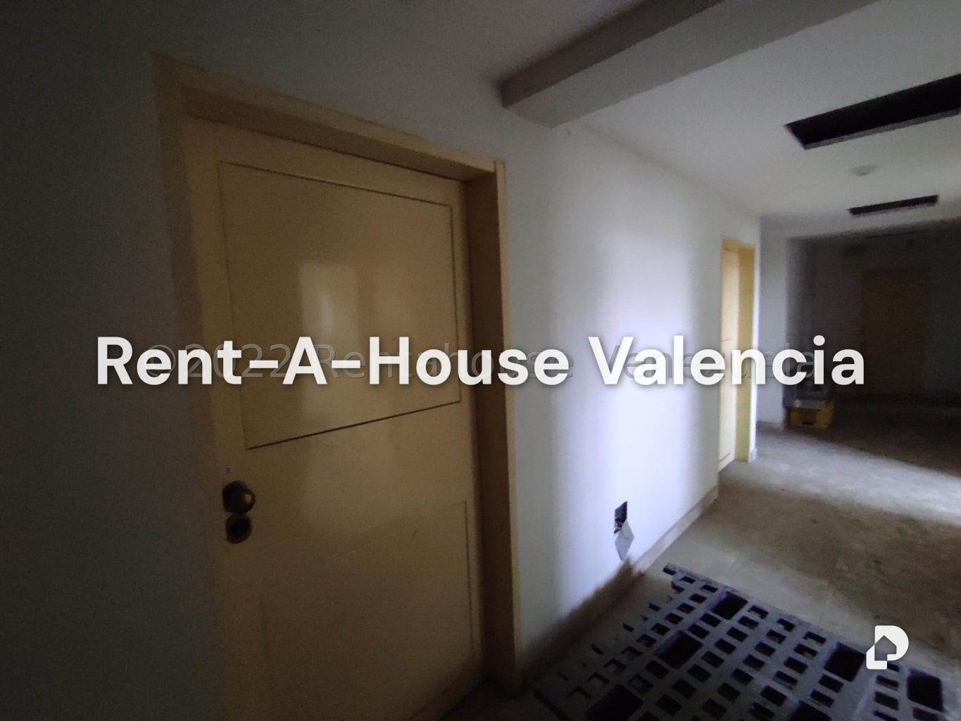 Commercial space in Parque Valencia, Valencia – 112
