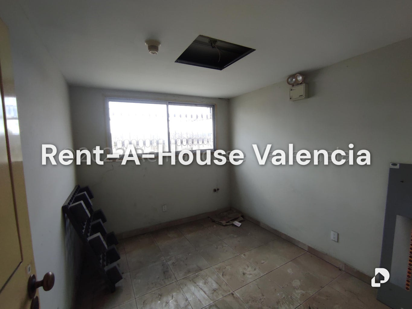 Commercial space in Parque Valencia, Valencia – 114