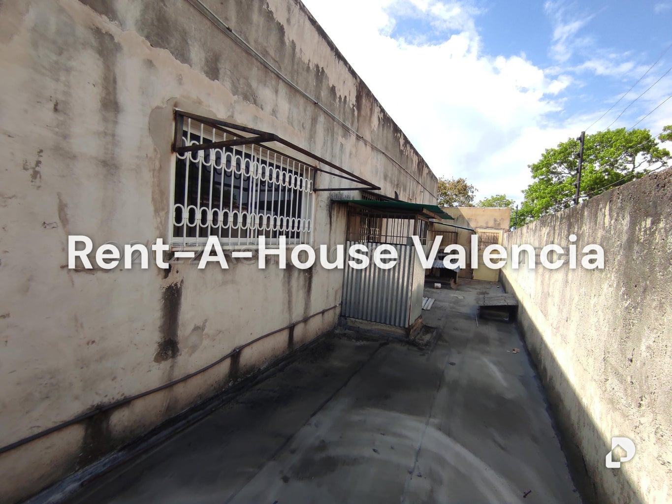 Commercial space in Parque Valencia, Valencia – 143