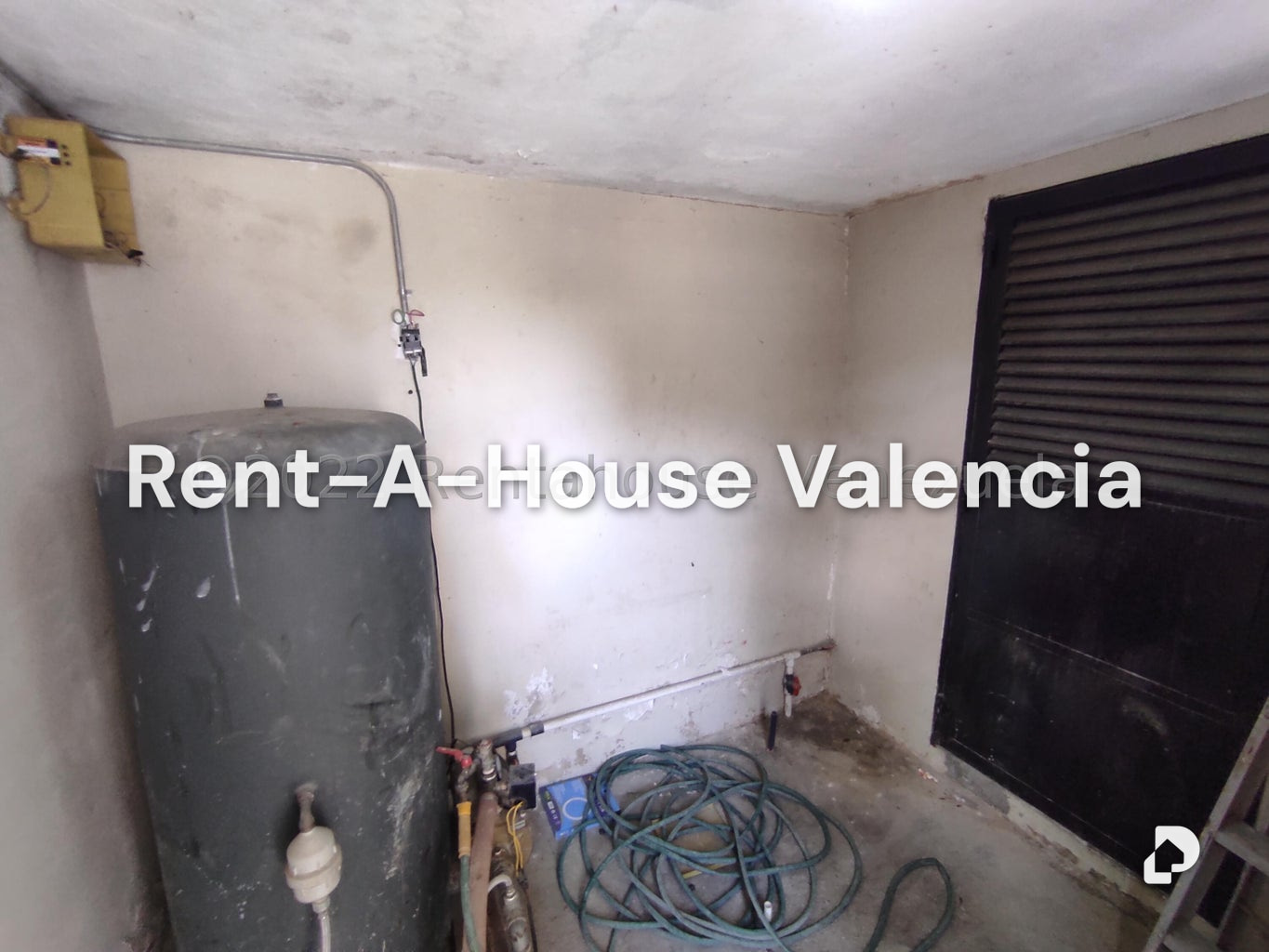 Commercial space in Parque Valencia, Valencia – 172