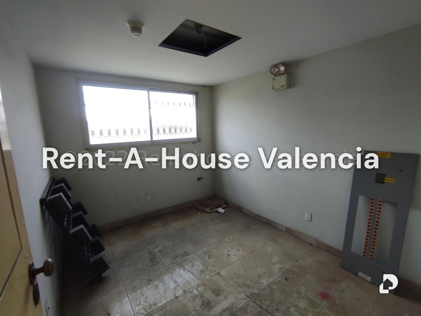 Commercial space in Parque Valencia, Valencia – 119