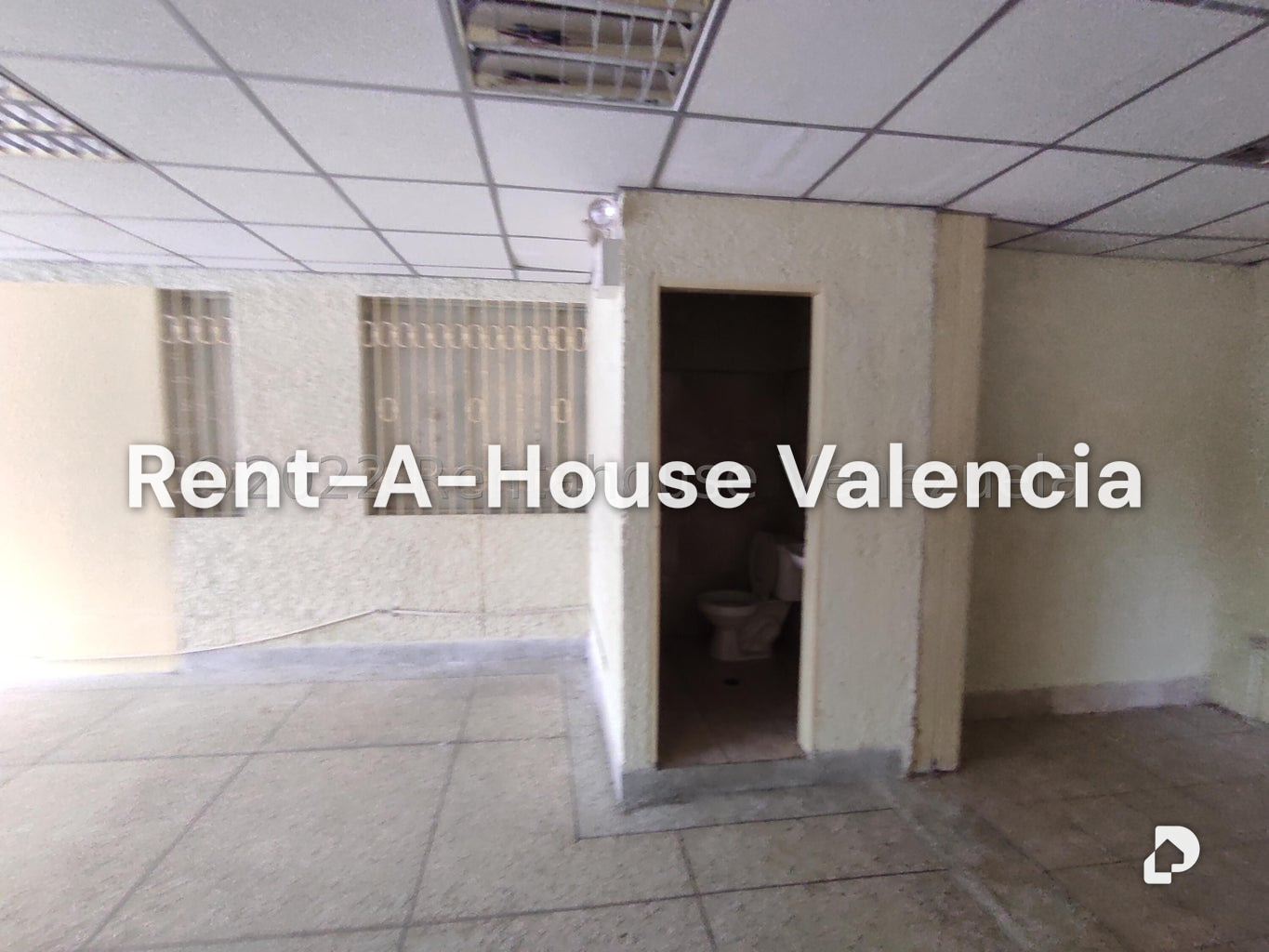 Commercial space in Parque Valencia, Valencia – 195