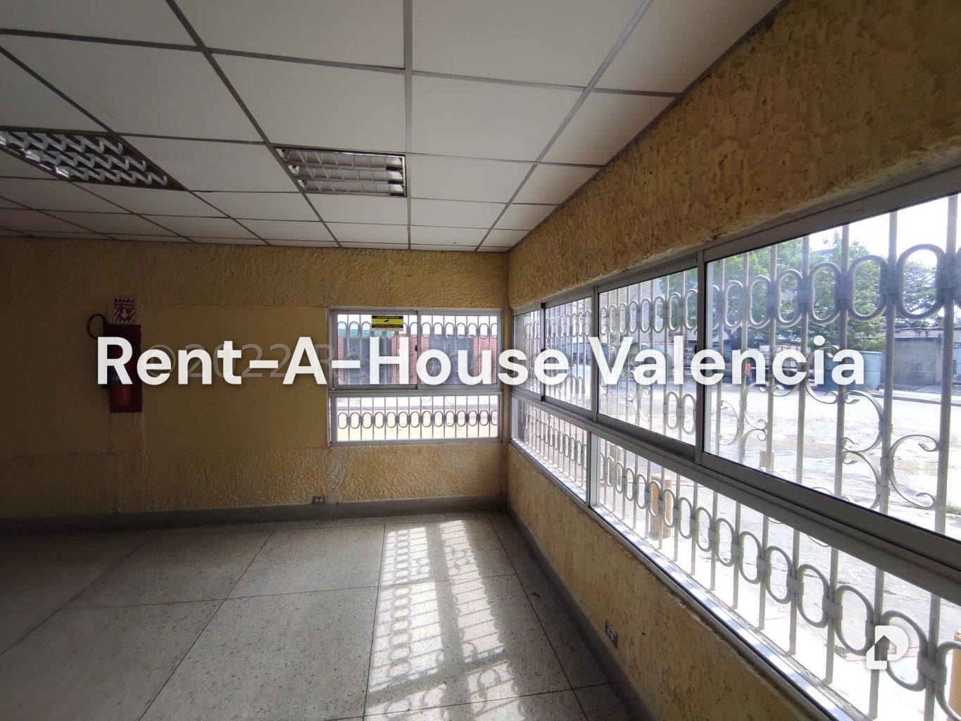 Commercial space in Parque Valencia, Valencia – 187
