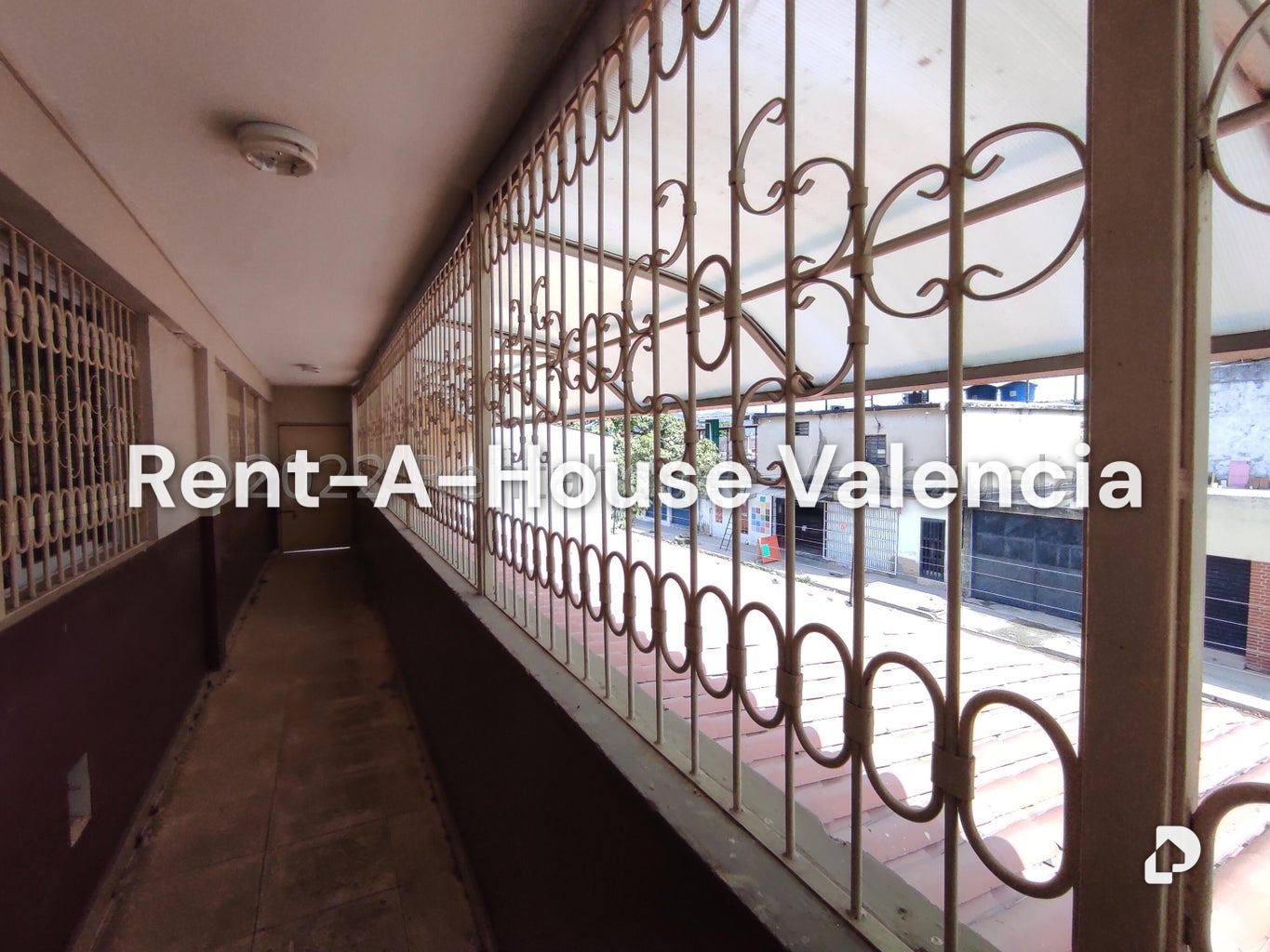 Commercial space in Parque Valencia, Valencia – 137