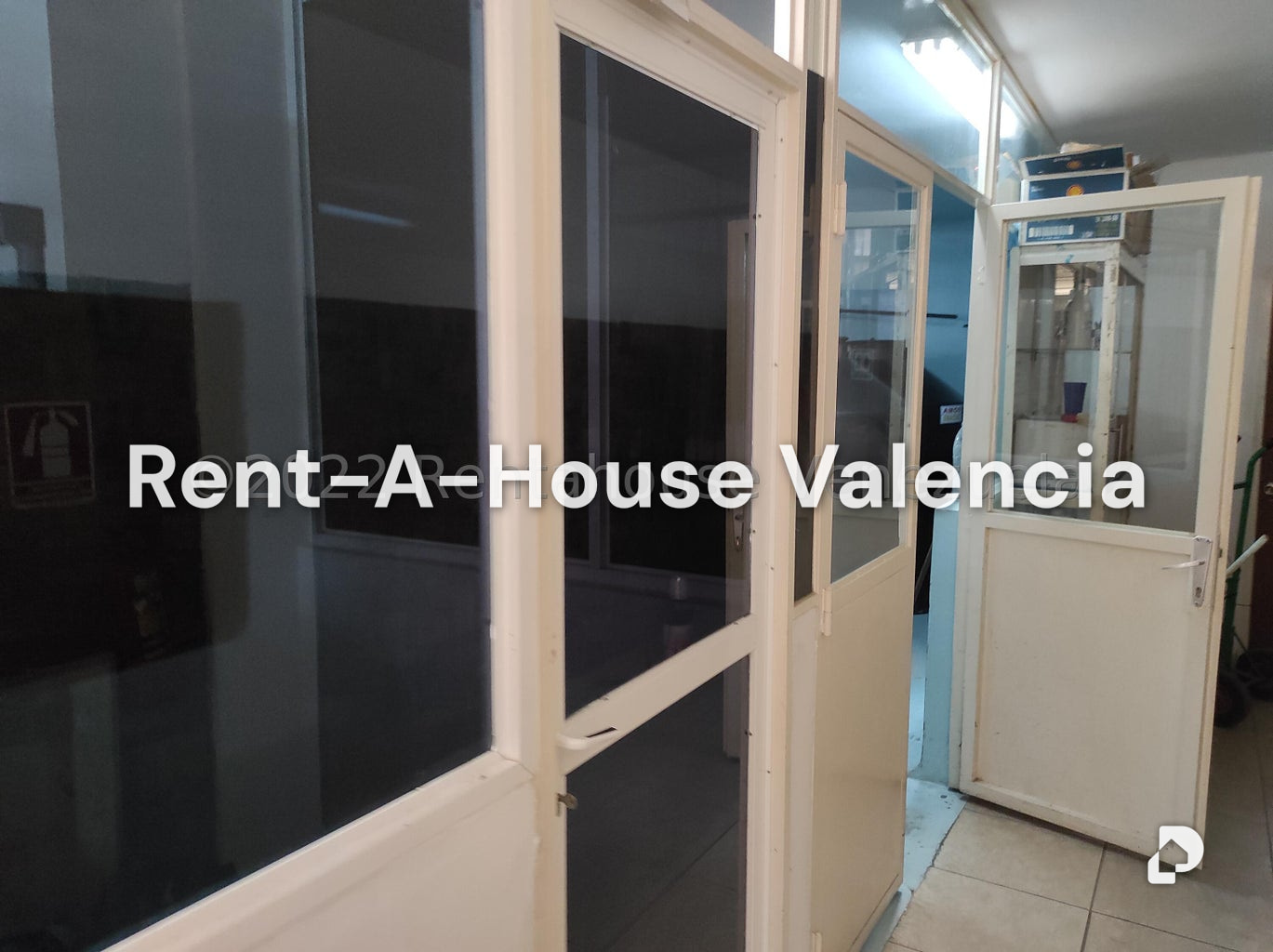 Commercial space in Parque Valencia, Valencia – 160
