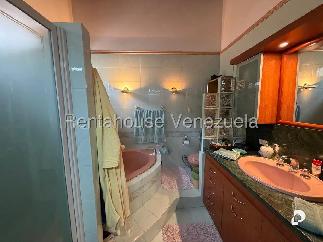 Casa en Los Samanes, Caracas – 6