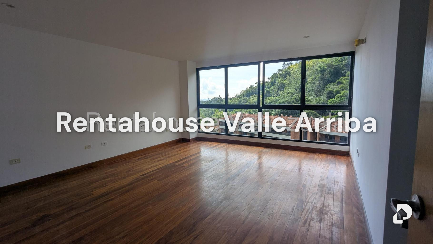 Apartment in La Lagunita Country Club, Caracas – 19