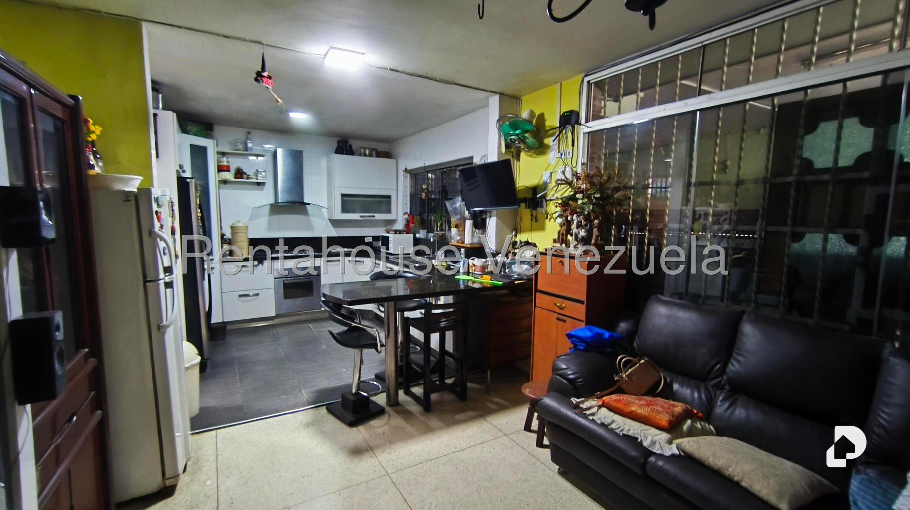 Casa en La California Sur, Caracas – 6