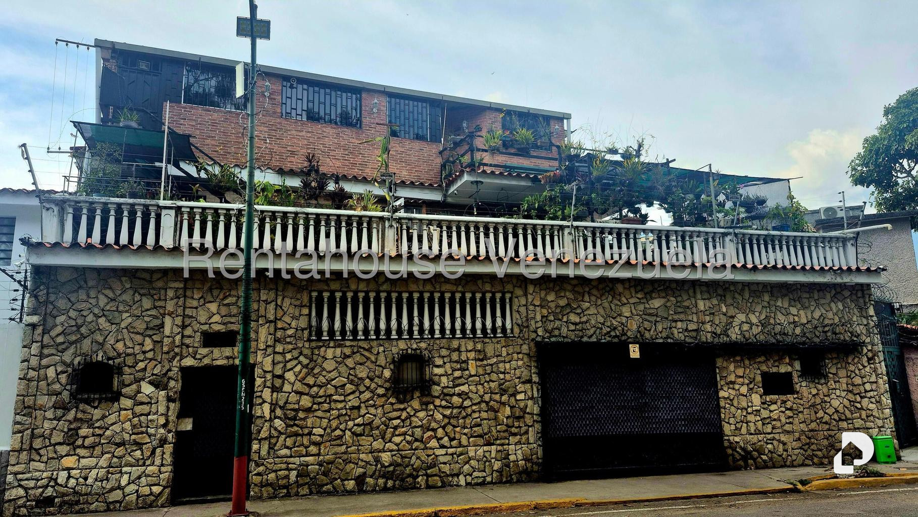 Casa en La California Sur, Caracas – 1