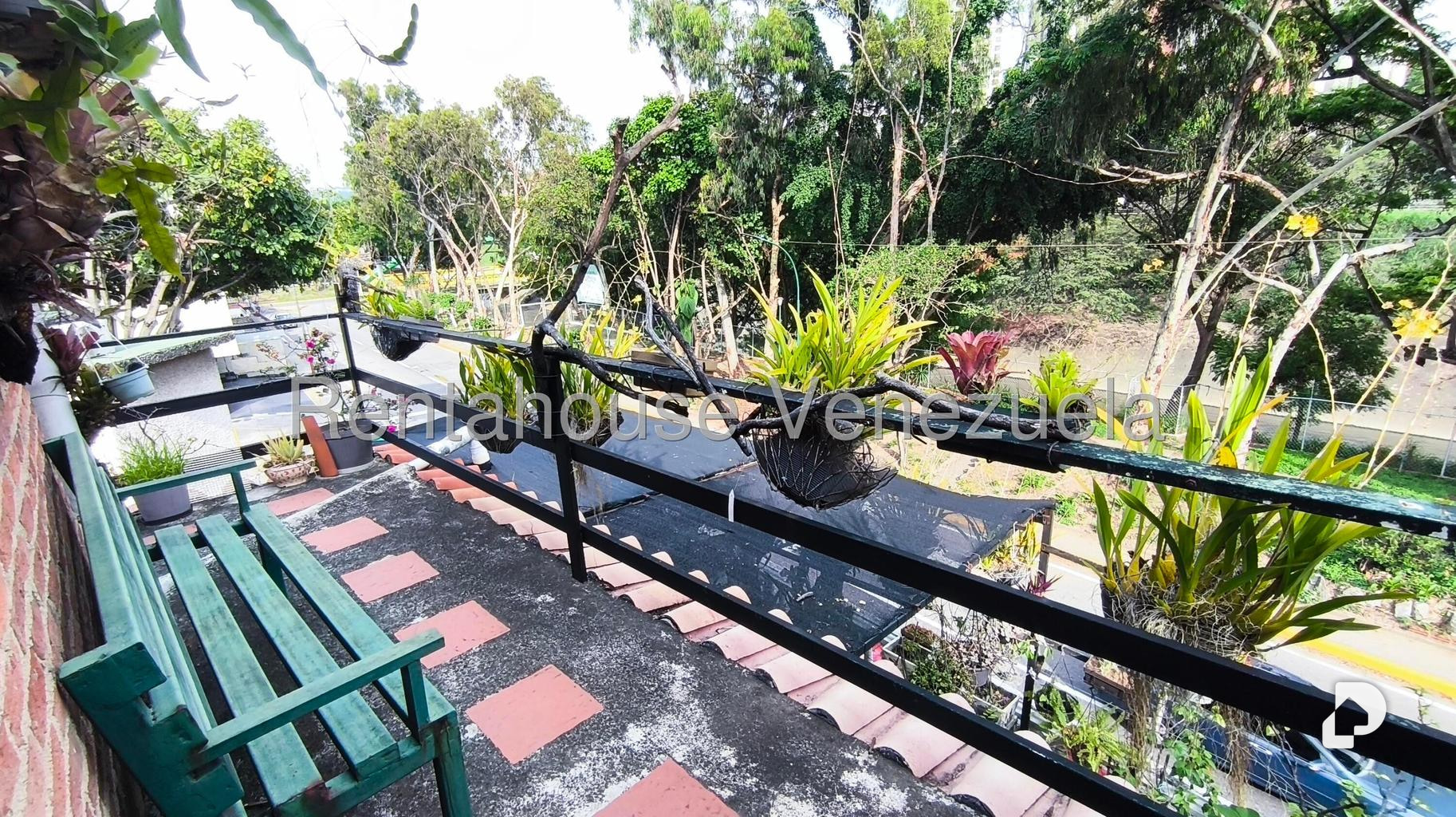 Casa en La California Sur, Caracas – 30