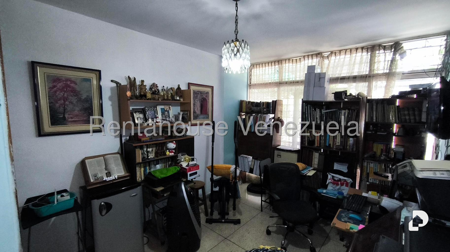 Casa en La California Sur, Caracas – 19