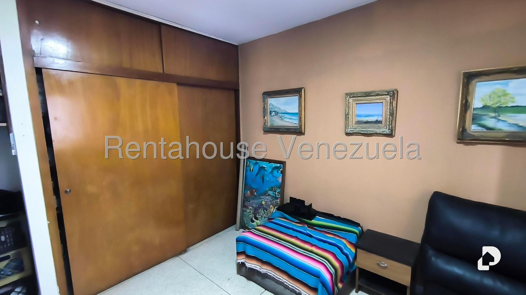 Casa en La California Sur, Caracas – 18