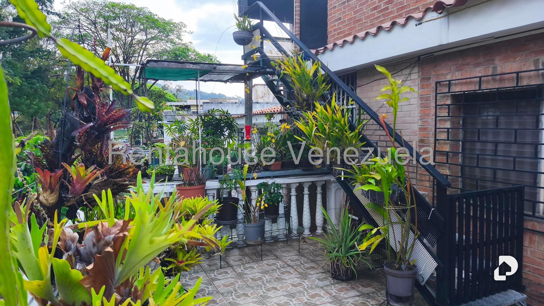 Casa en La California Sur, Caracas – 25