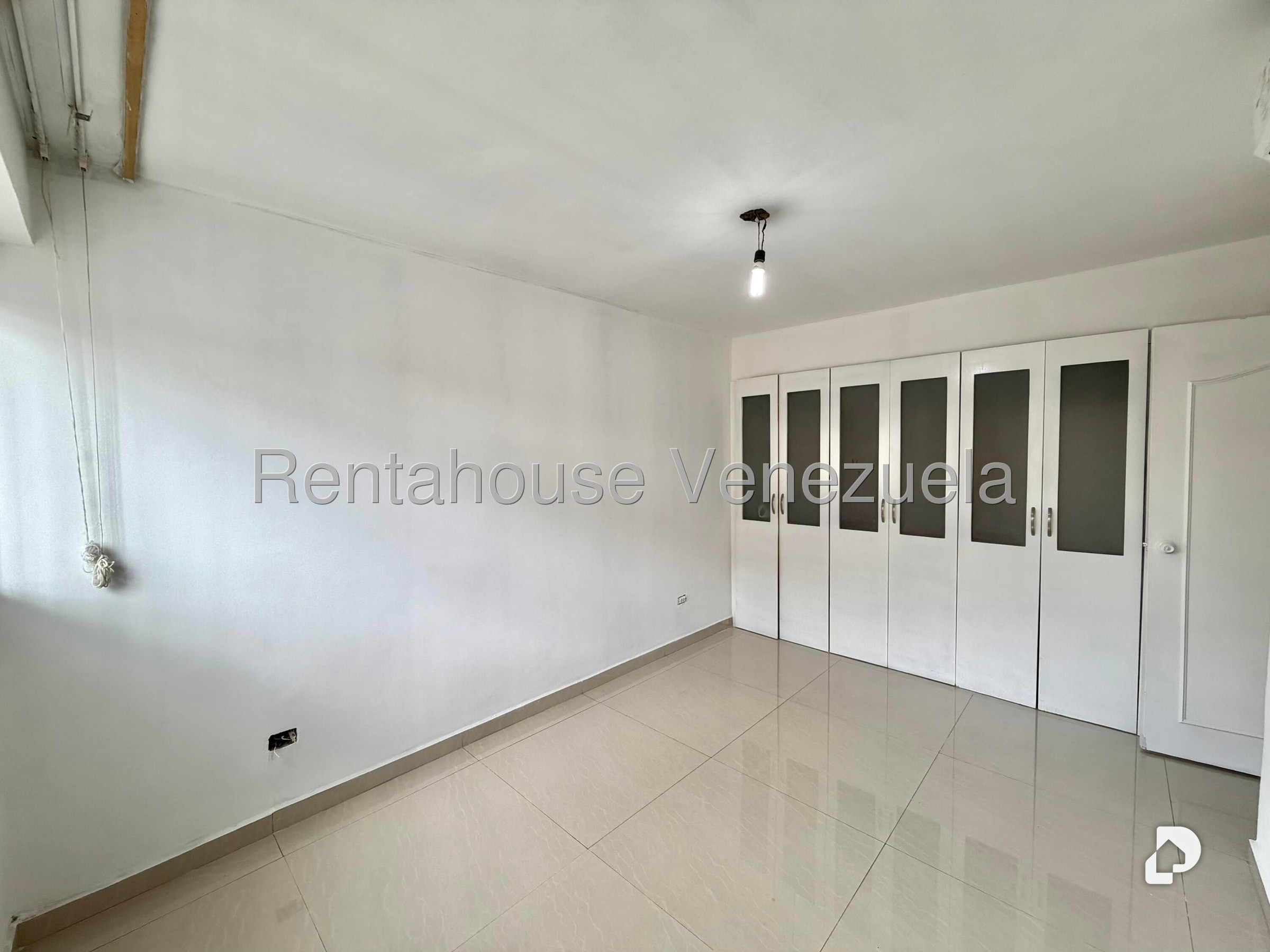 Apartamento en La Urbina, Caracas – 18