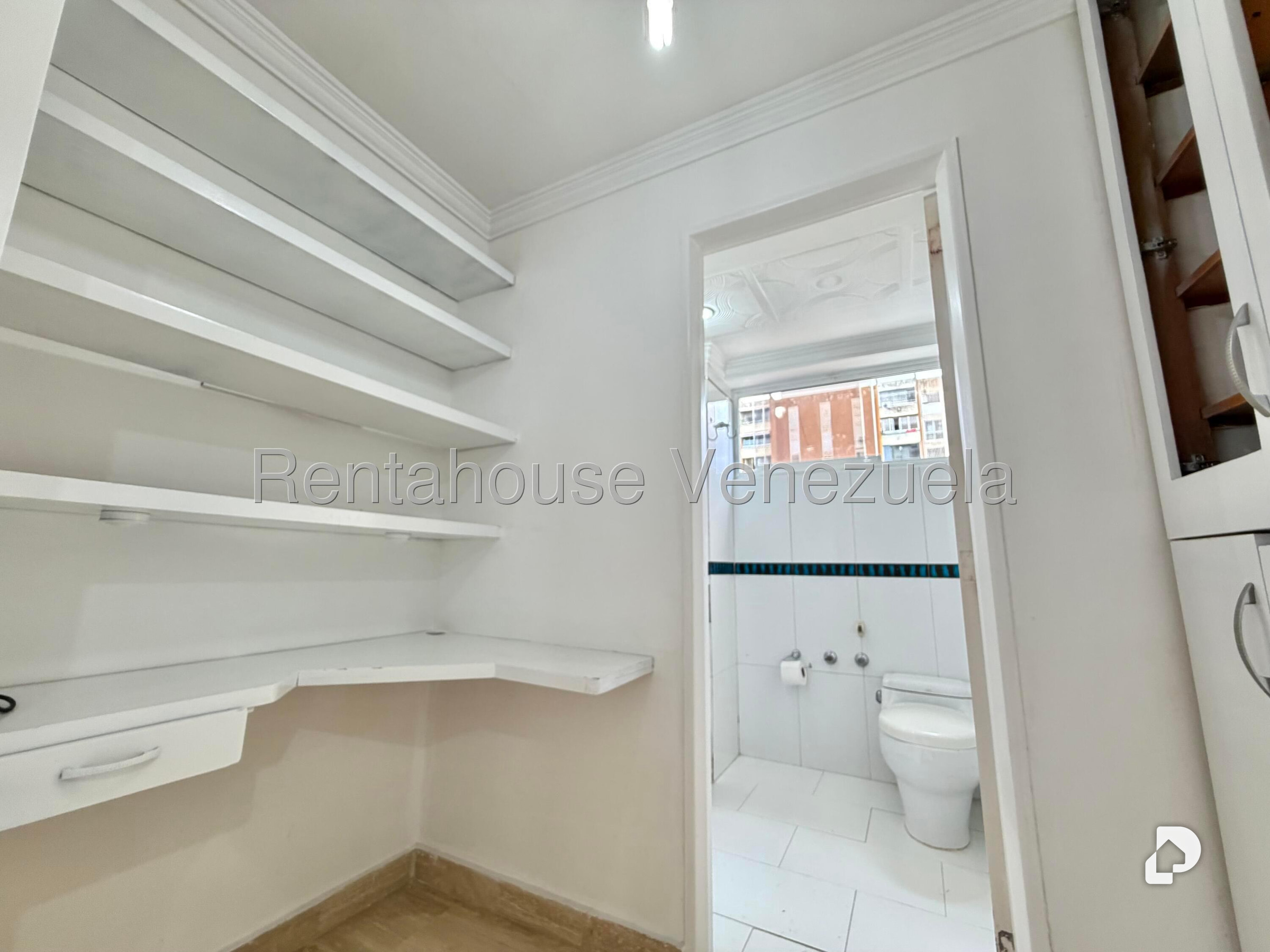 Apartamento en La Urbina, Caracas – 11