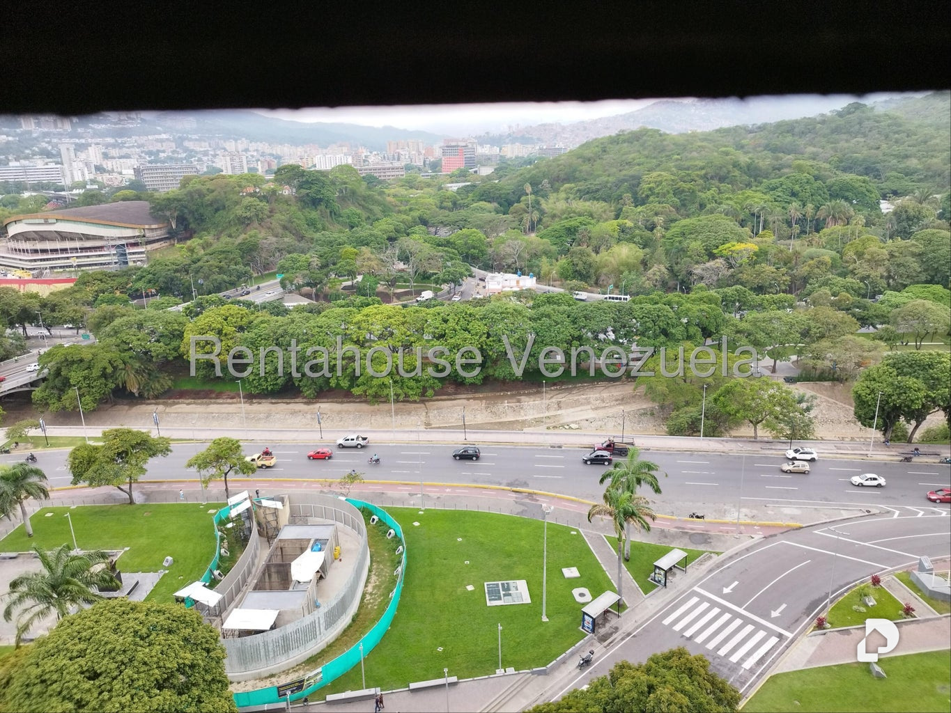 Oficina en Plaza Venezuela, Caracas – 10