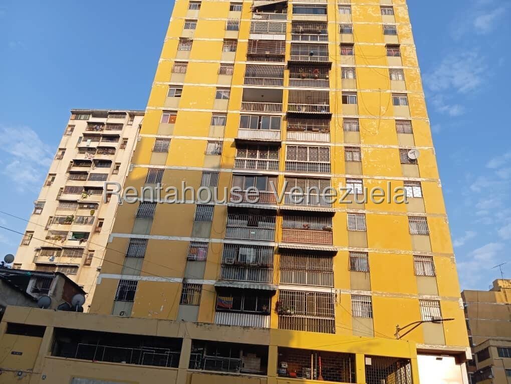 Apartamento en Parroquia Santa Rosalía, Caracas - 1