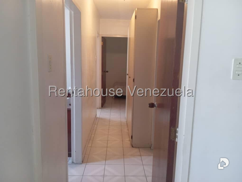 Apartamento en Parroquia Santa Rosalía, Caracas – 13