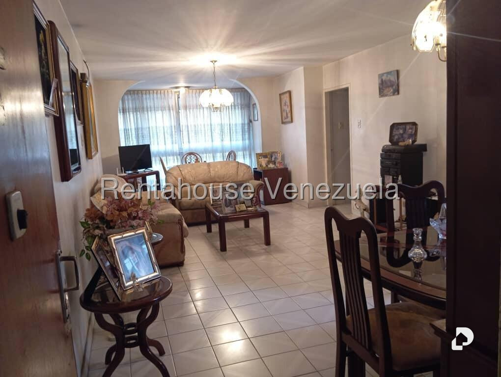 Apartamento en Parroquia Santa Rosalía, Caracas – 15