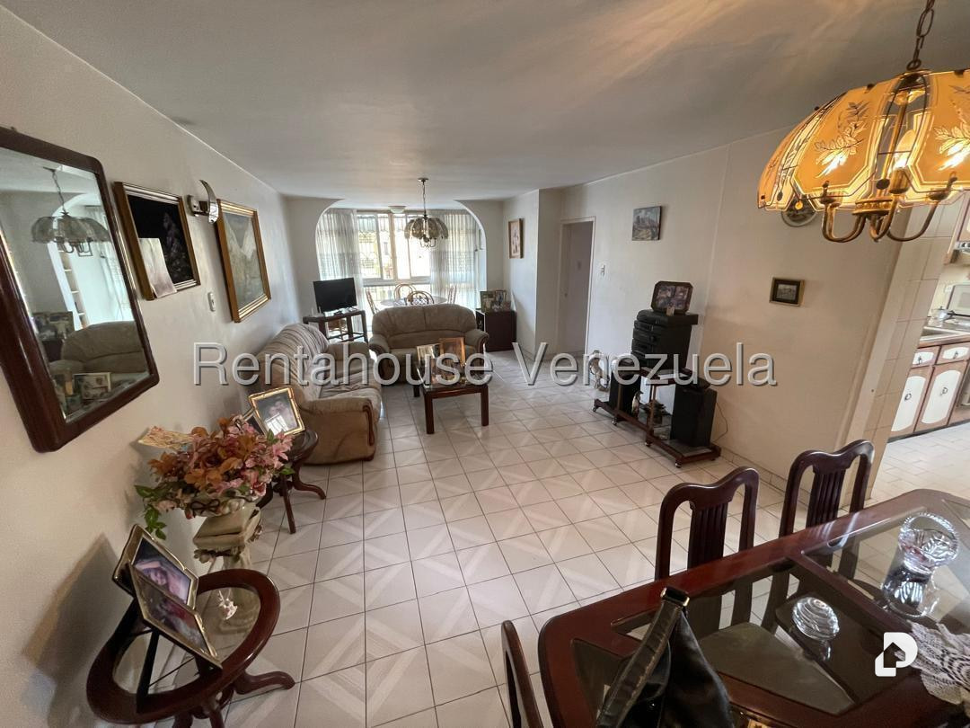 Apartamento en Parroquia Santa Rosalía, Caracas – 14