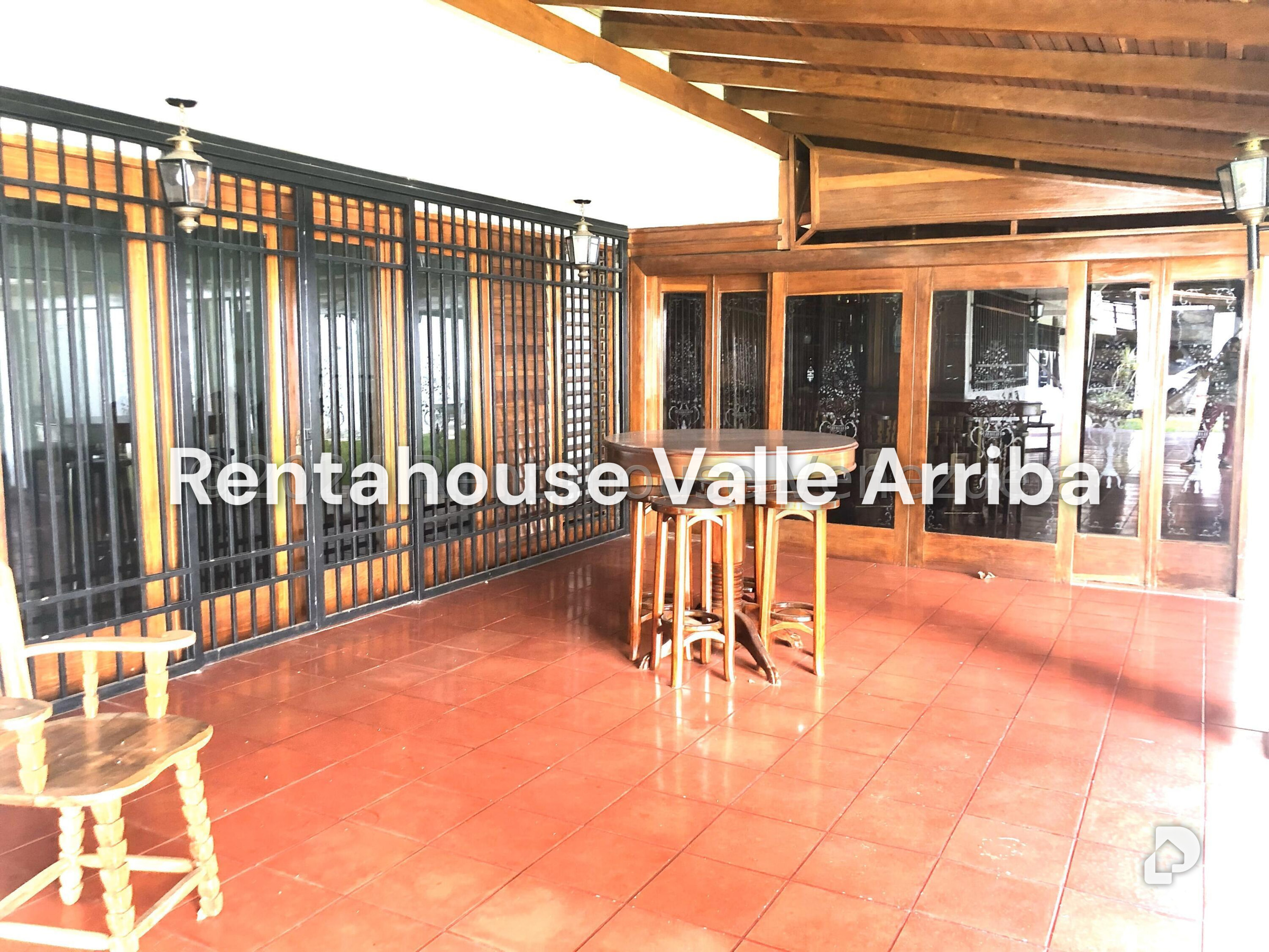 Casa en Cumbres de Curumo, Caracas – 18