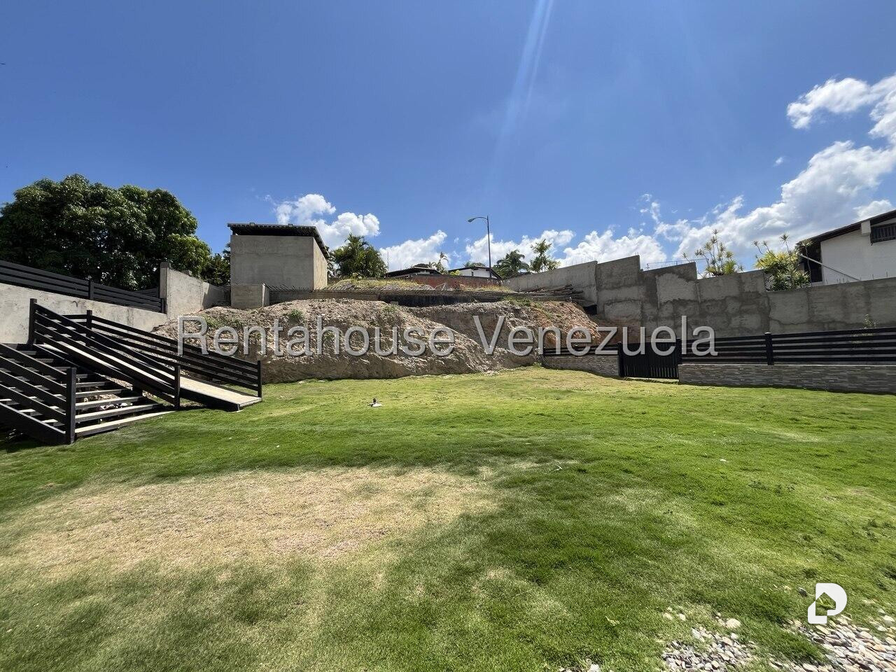 Terreno en Prados del Este, Caracas – 10