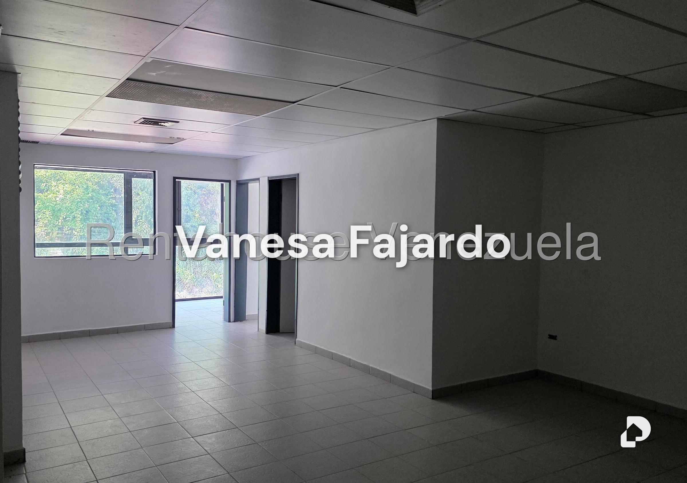 Edificio en La Trinidad, Caracas – 11