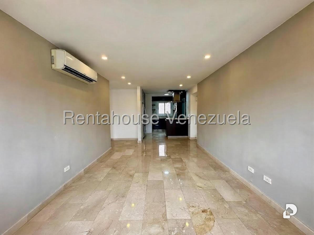 Apartamento en El Rosal, Caracas – 3