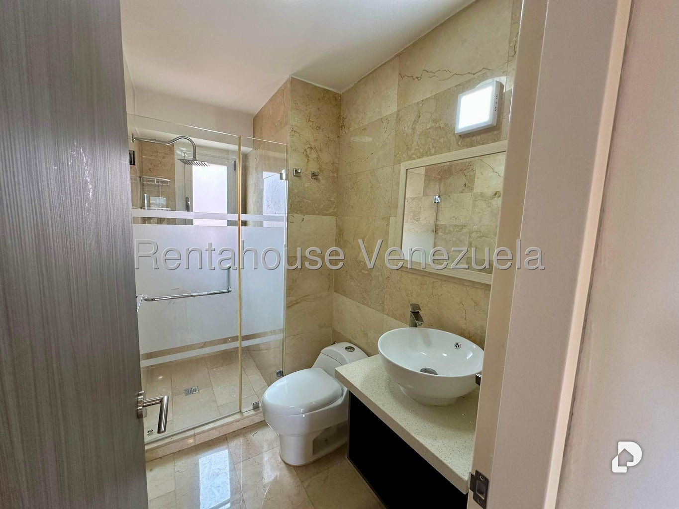 Apartamento en El Rosal, Caracas – 25