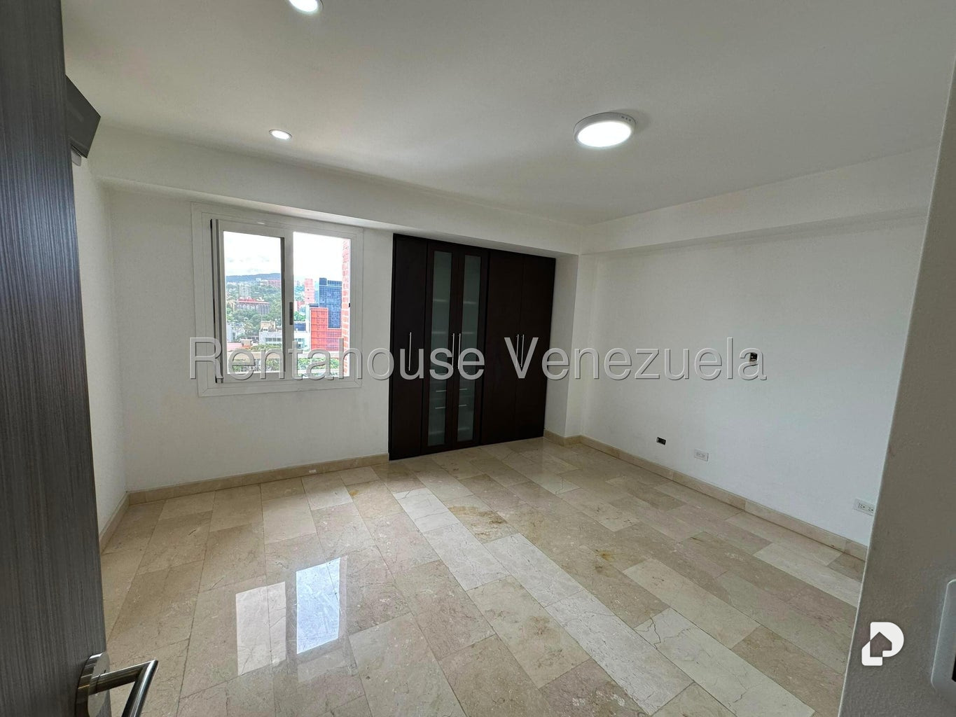 Apartamento en El Rosal, Caracas – 18