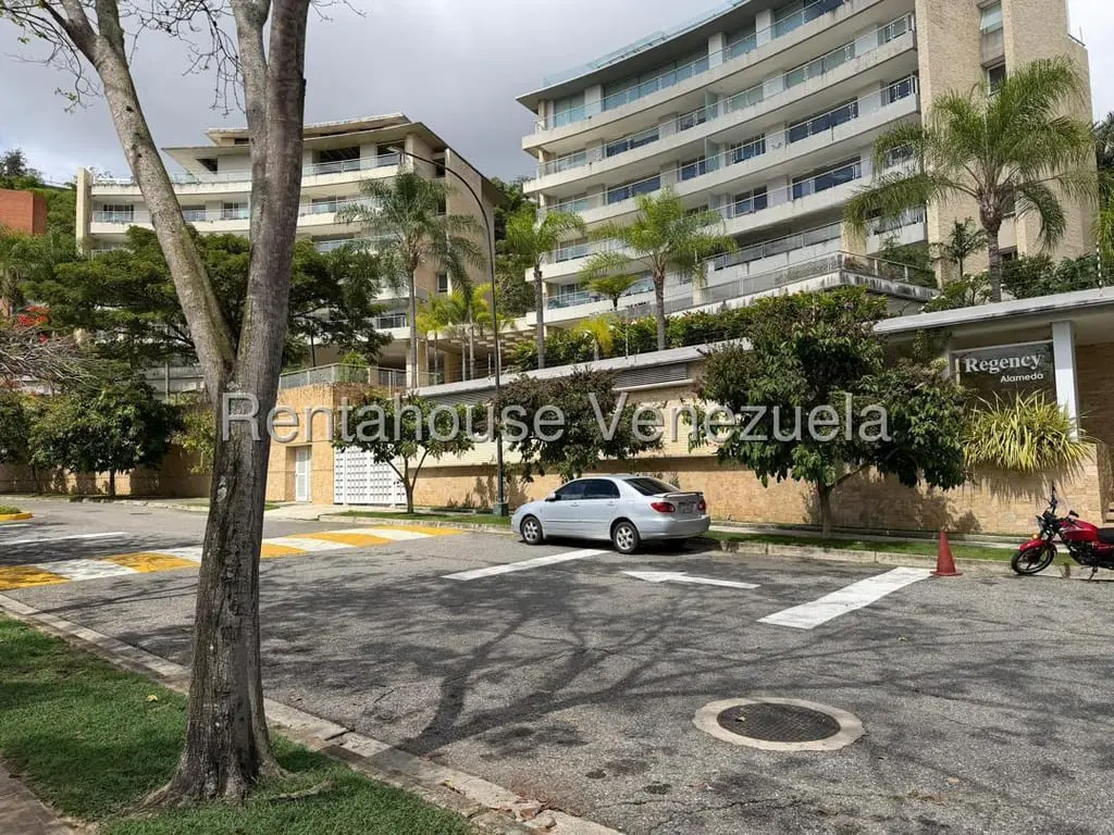 Apartment in Lomas de La Alameda, Caracas - 1