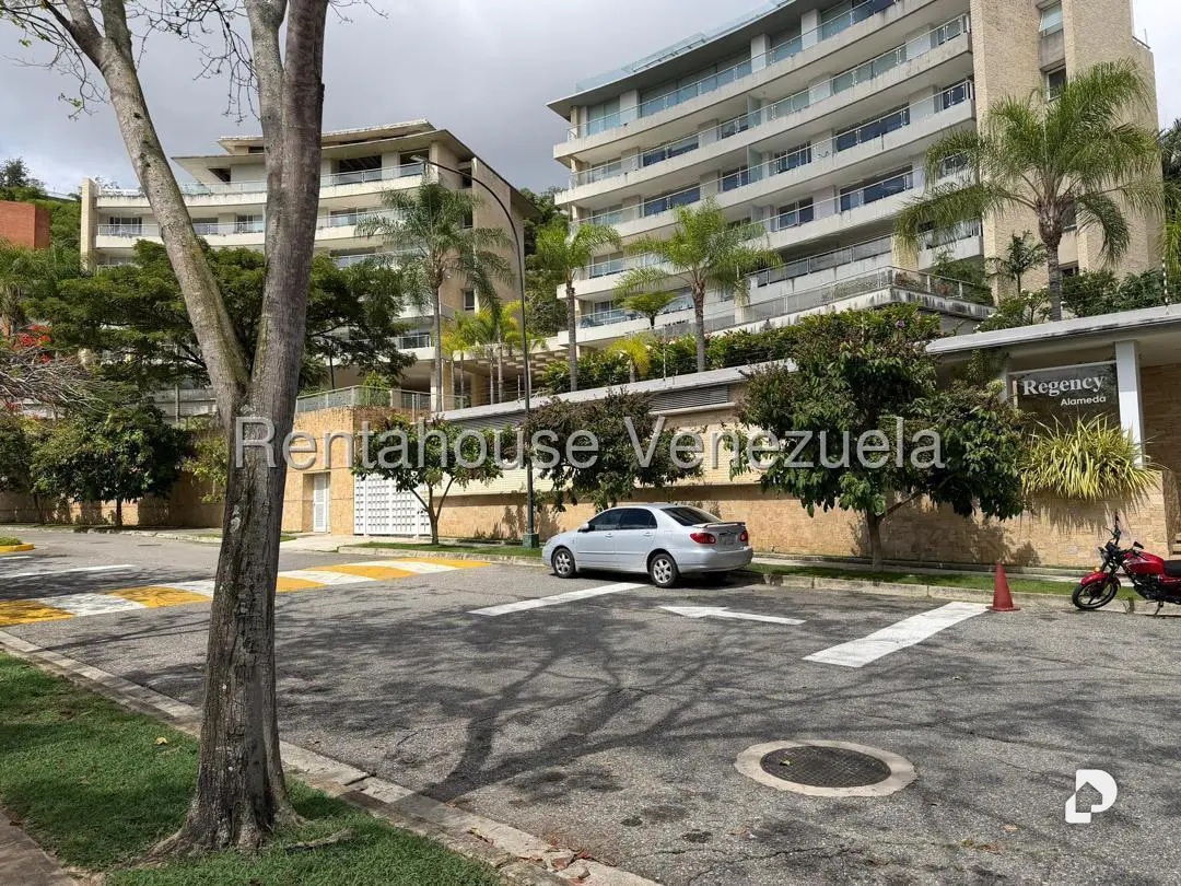 Apartamento en Lomas de La Alameda, Caracas – 1