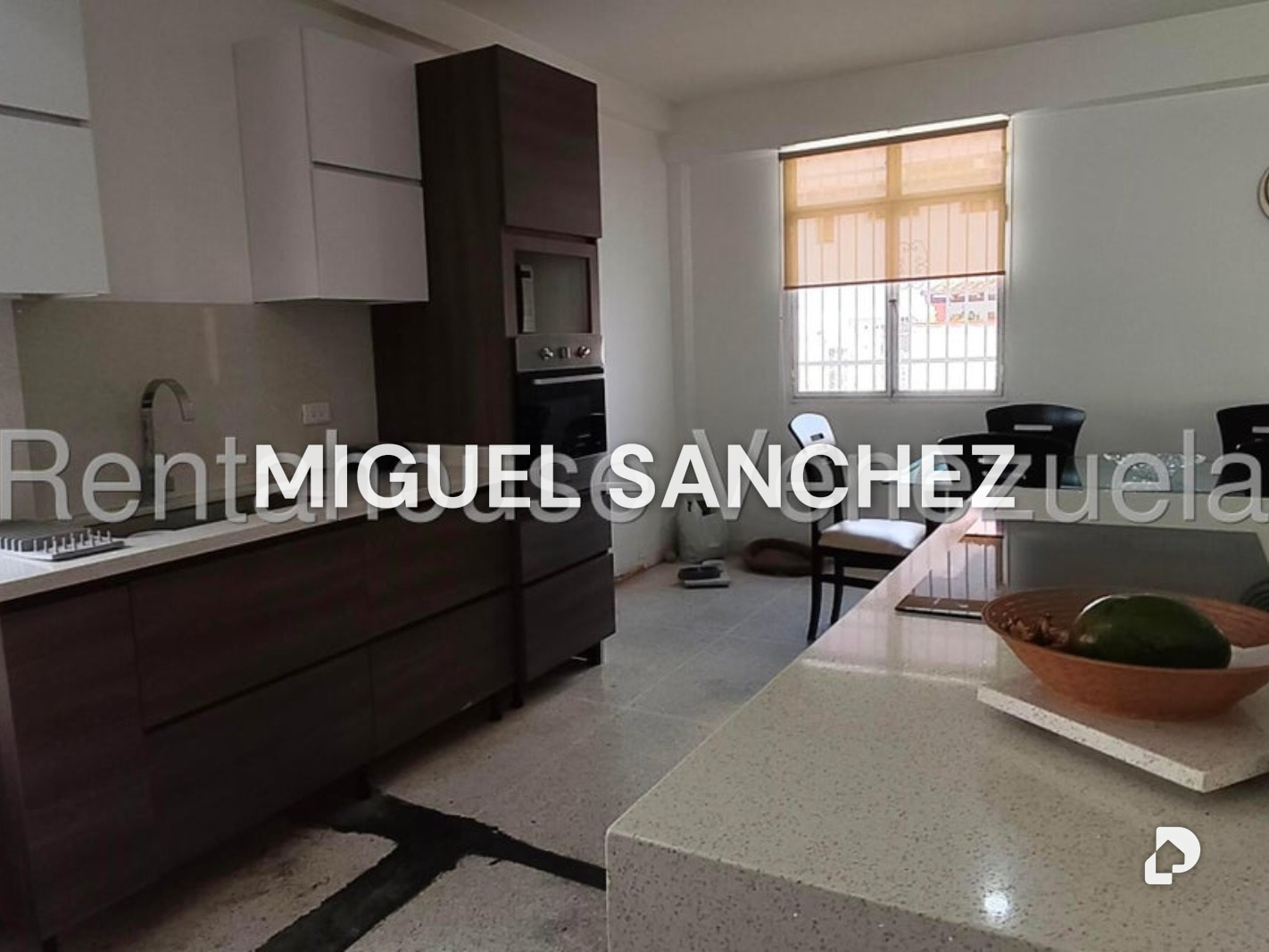 Casa en Alto Prado, Caracas – 12