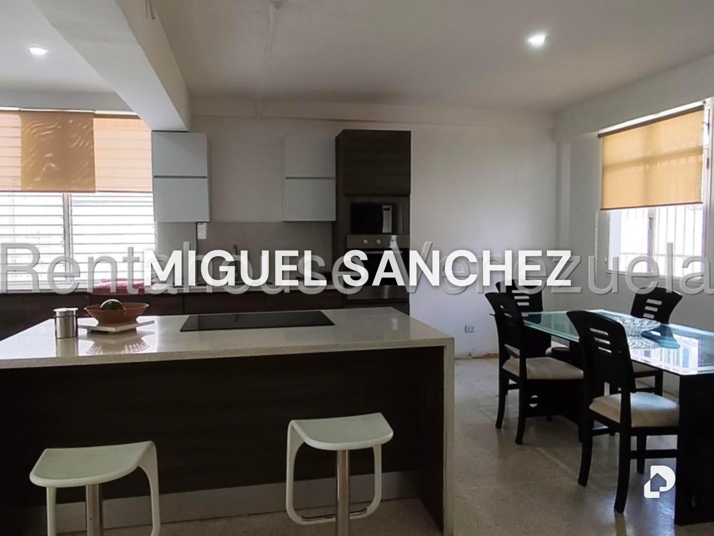 Casa en Alto Prado, Caracas – 11