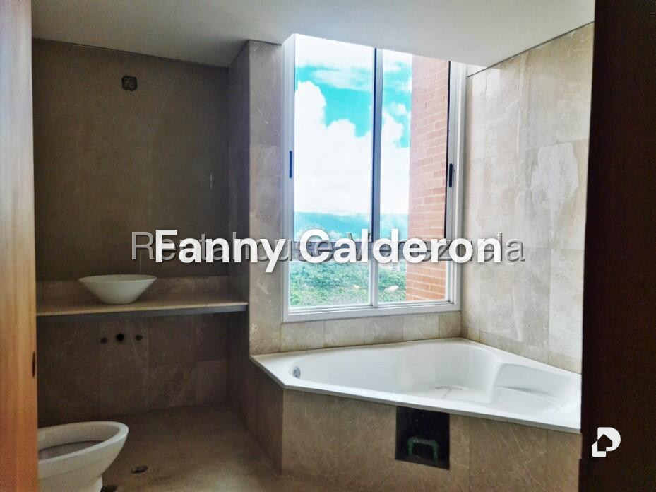 Apartamento en Colinas de Valle Arriba, Caracas – 13