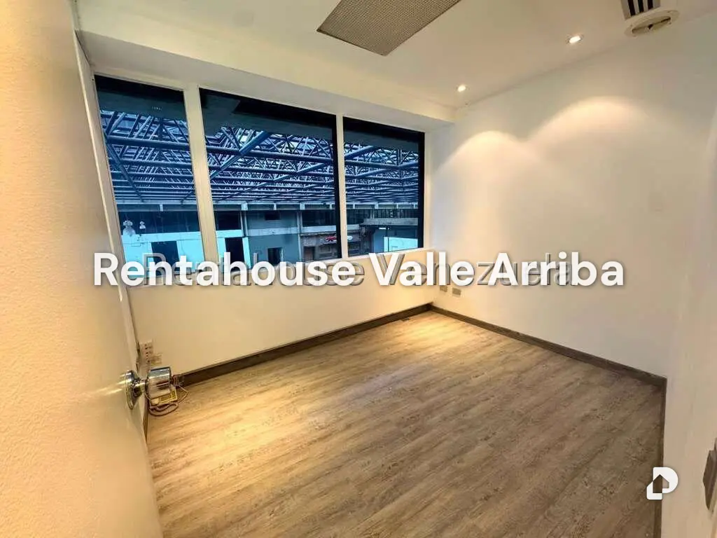Office in Macaracuay, Caracas – 5