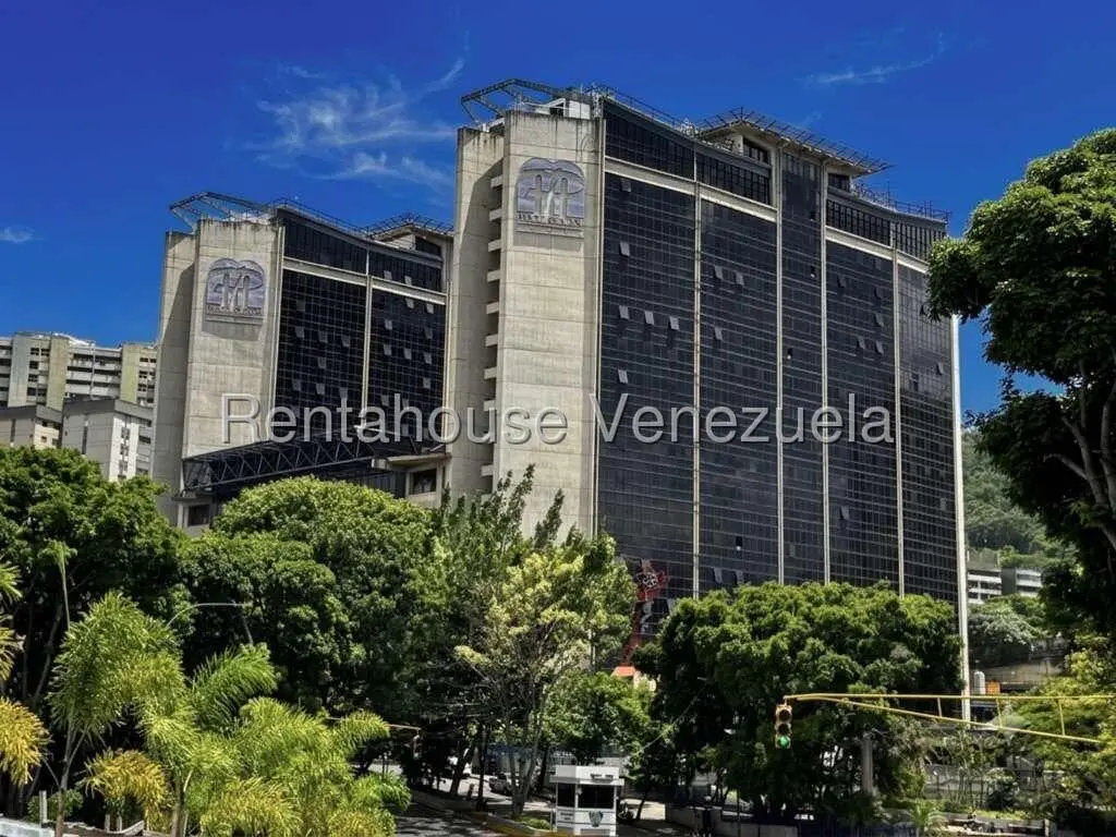 Office in Macaracuay, Caracas - 1