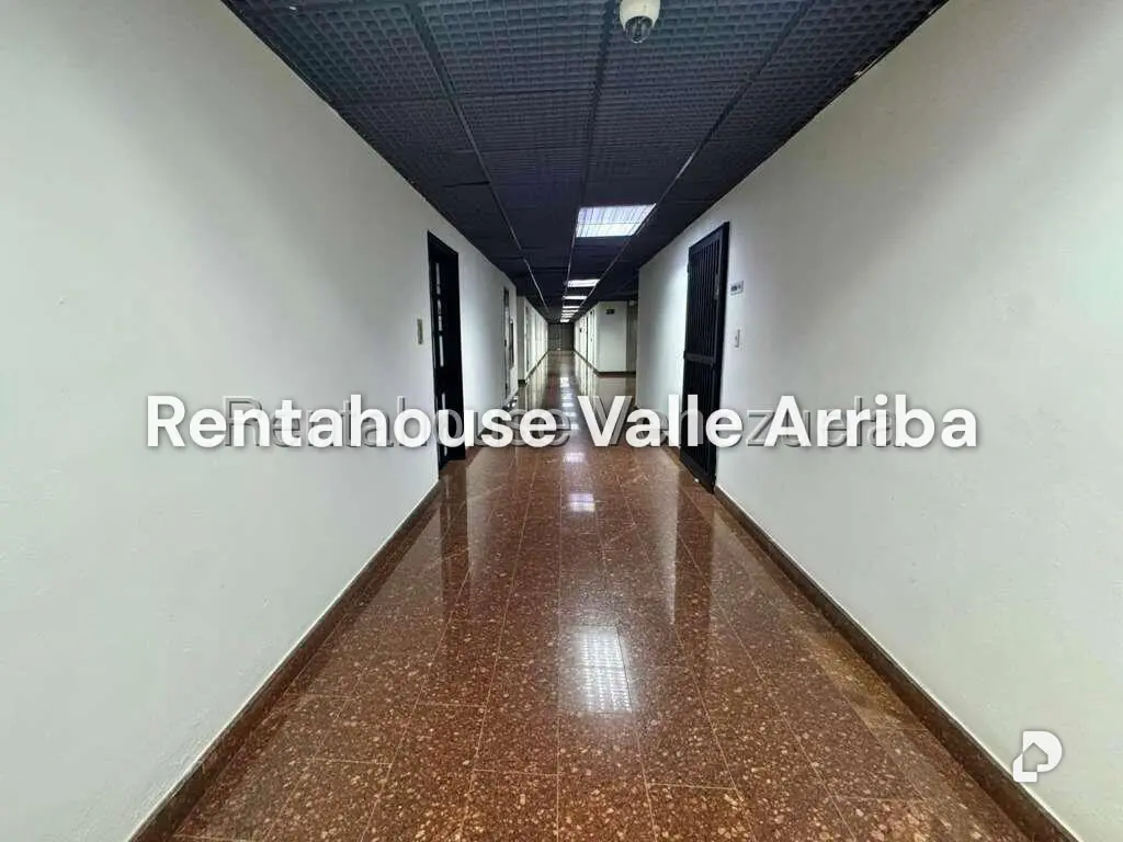 Office in Macaracuay, Caracas – 14