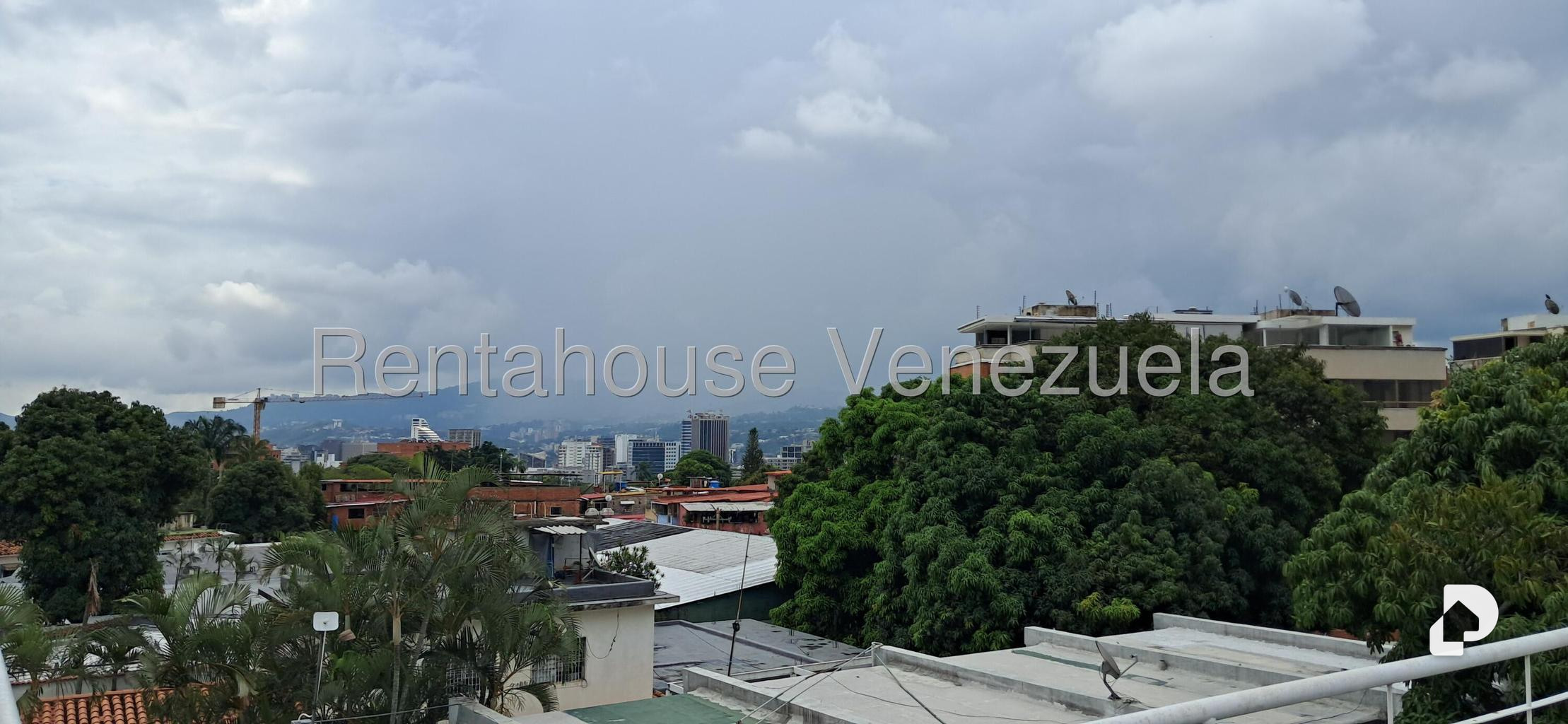 Casa en Altamira, Caracas – 19