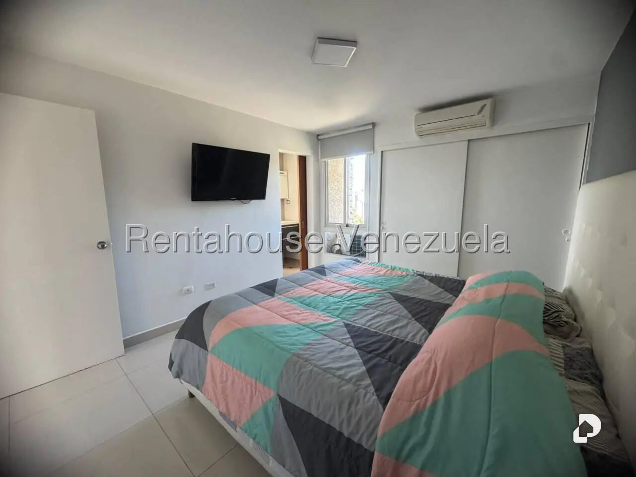 Apartamento en Santa Fe Sur, Caracas – 28