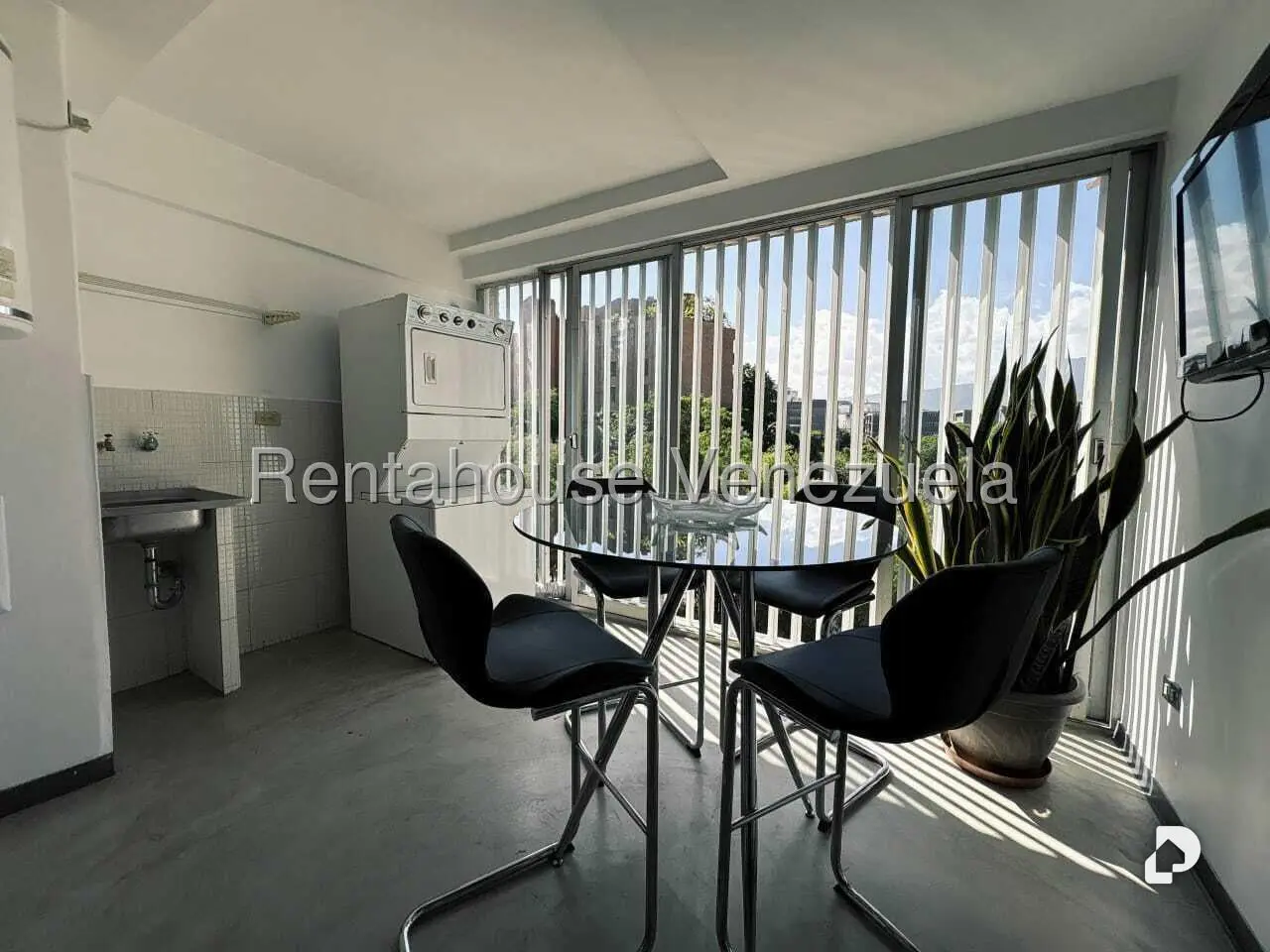 Apartamento en Santa Fe Sur, Caracas – 11