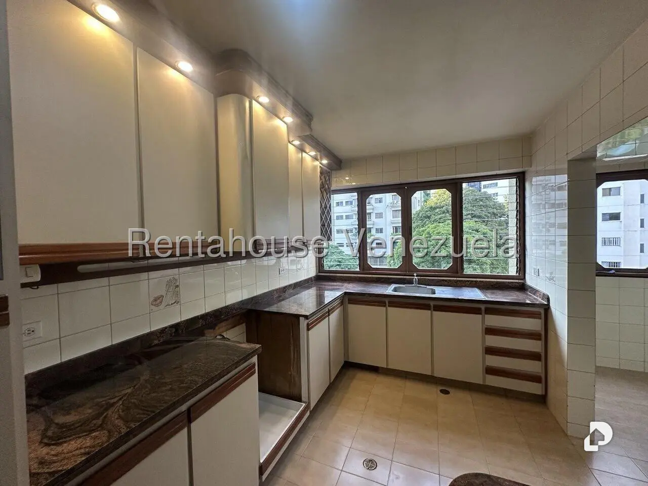Apartamento en Terrazas del Ávila, Caracas – 30