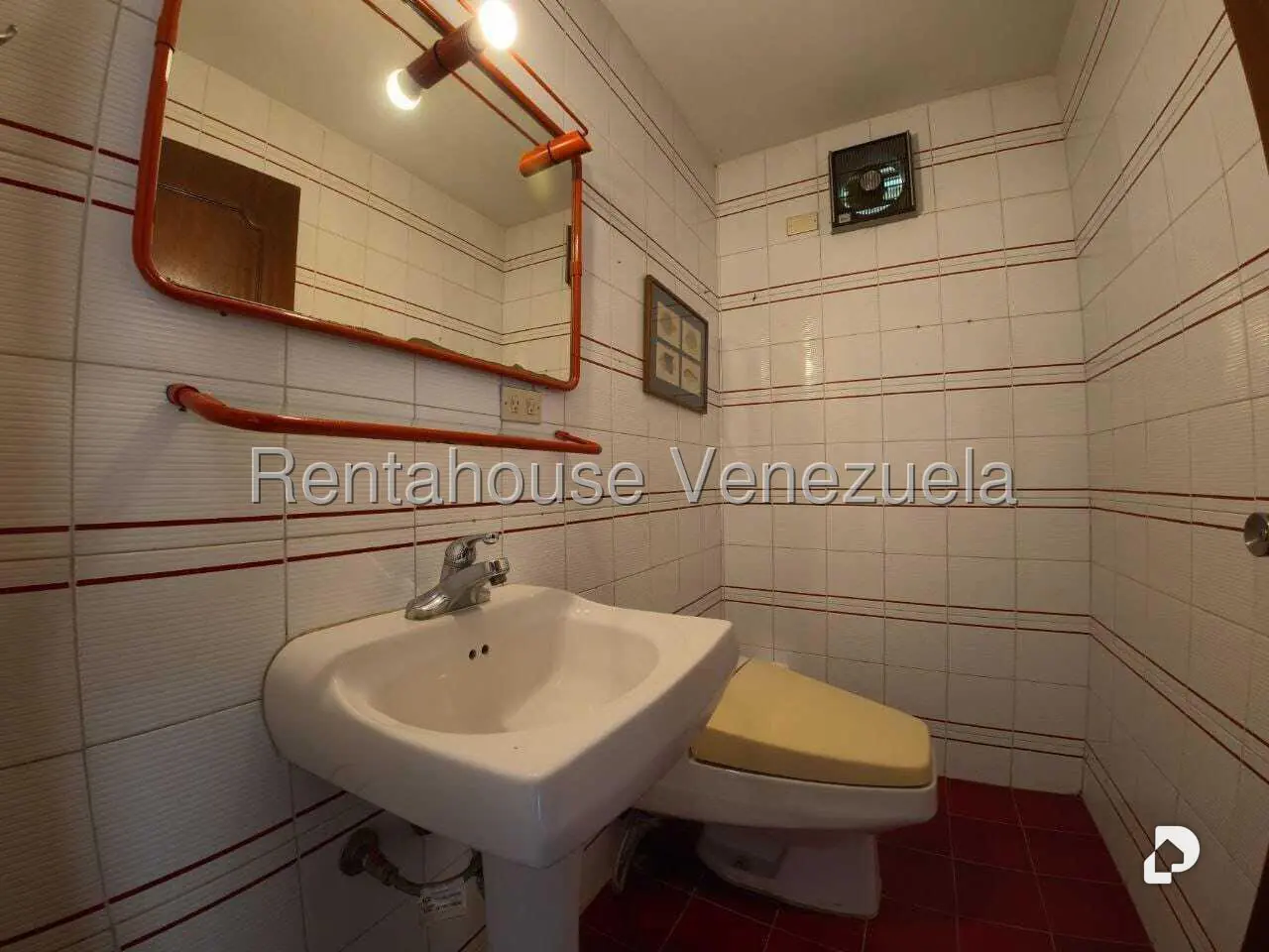 Casa en Oripoto, Caracas – 20